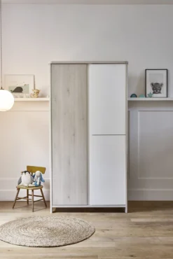 Kledingkast Binno 3 Deuren - Gebleekte Den/wit -Kinderkamer Meubelen 6 SACHA CP10 MP10 06 A 03 1883 scaled