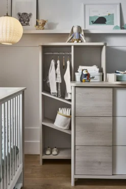 Opbergkast Binno 4 Legplanken 1 Roede - Gebleekte Den/wit -Kinderkamer Meubelen 6 SACHA CP10 MP10 06 Z 09 437a scaled