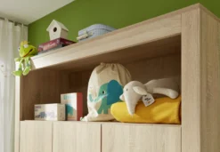 Garderobekast Kinderkamer Olivia | 130 X 54 X 186 Cm | Sägerau Light Oak 10 Garderobekast Kinderkamer Olivia | 130 X 54 X 186 Cm | Sägerau Light Oak -Kinderkamer Meubelen Olivia BZ 1553 613 45 Detail Absetzung 20190307 5f32