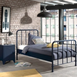 Bed Bronxx Metaal 90x200(incl. Lattenbodem) Met Nachtkastje-mat Denim Blauw -Kinderkamer Meubelen Ontwerp zonder titel 1e17