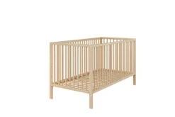 Babybed Universal | Drie Uitneembare Spijlen | 144 X 78 X 84 Cm | Massief Beukenhout 14 Babybed Universal | Drie Uitneembare Spijlen | 144 X 78 X 84 Cm | Massief Beukenhout -Kinderkamer Meubelen Universal Babybett BZ 1101 620 C3 dynamisch Freisteller 20220530 4bab scaled